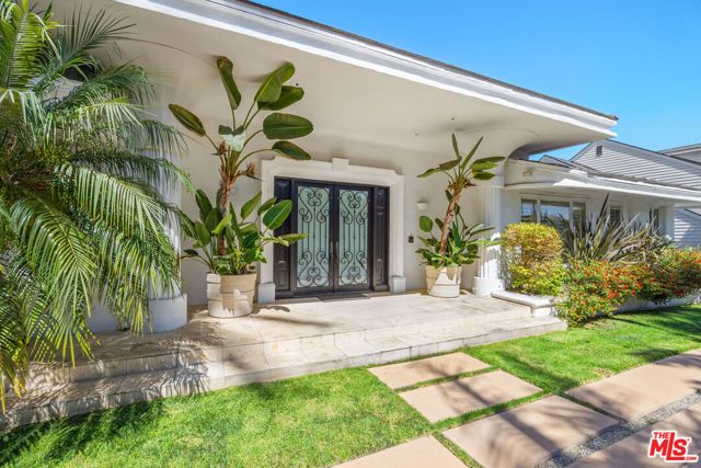 716 N Beverly Drive, Beverly Hills, CA 90210