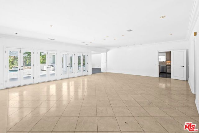 716 N Beverly Drive, Beverly Hills, CA 90210