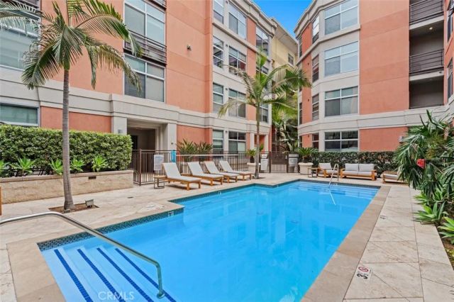 840 E Green 305, Pasadena, CA 91101