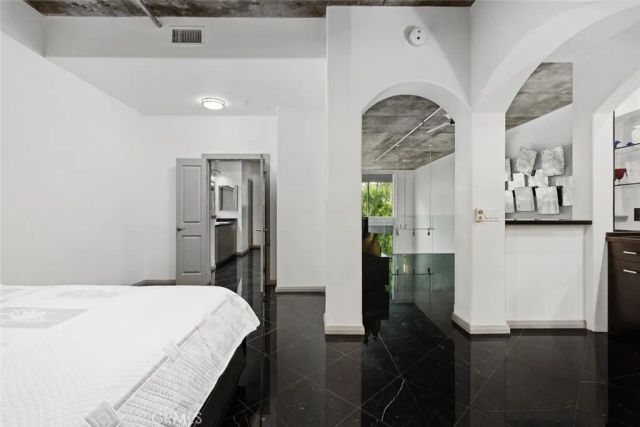840 E Green 305, Pasadena, CA 91101