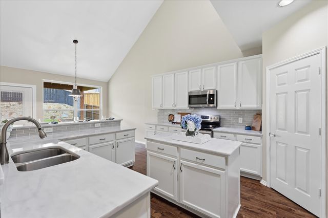 1709 Sunflower Drive, Corinth, TX 76210