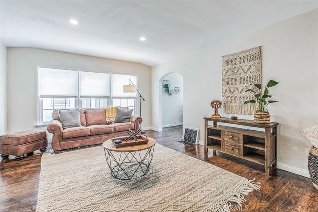 2535 Magnolia Ave, Long Beach, CA 90806