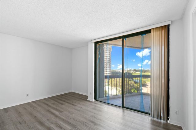 2425 Presidential Way 801, West Palm Beach, FL 33401