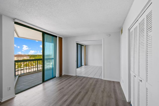 2425 Presidential Way 801, West Palm Beach, FL 33401