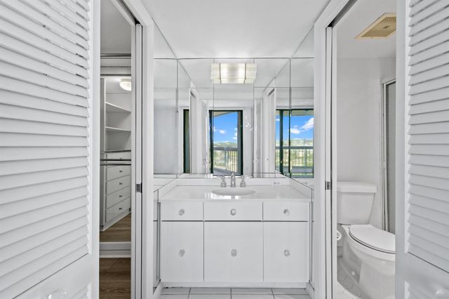 2425 Presidential Way 801, West Palm Beach, FL 33401