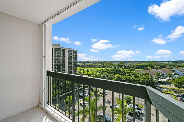 2425 Presidential Way 801, West Palm Beach, FL 33401