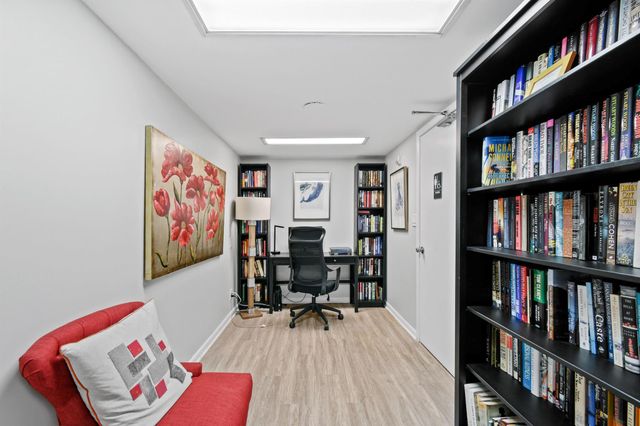 2425 Presidential Way 801, West Palm Beach, FL 33401