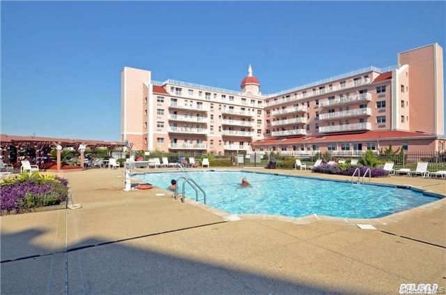 2 Richmond Road 3a, Lido Beach, NY 11561