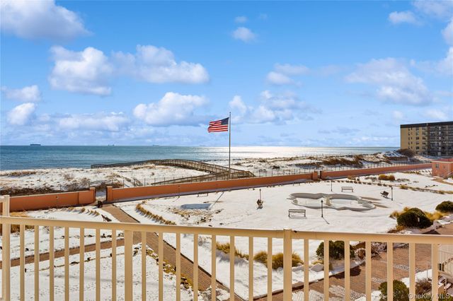 2 Richmond Road 3a, Lido Beach, NY 11561