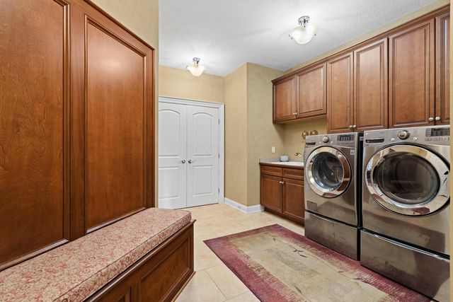 5279 Slater Ridge, Westerville, OH 43082