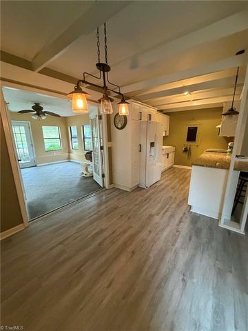 2807 Lamroc Road, Greensboro, NC 27407