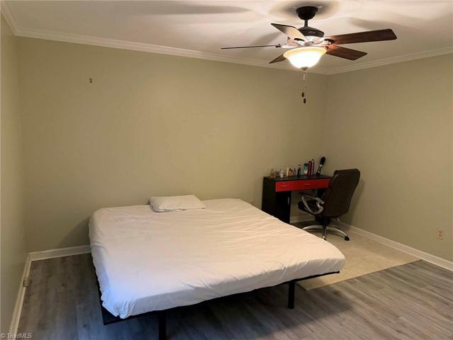 2807 Lamroc Road, Greensboro, NC 27407