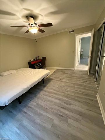 2807 Lamroc Road, Greensboro, NC 27407