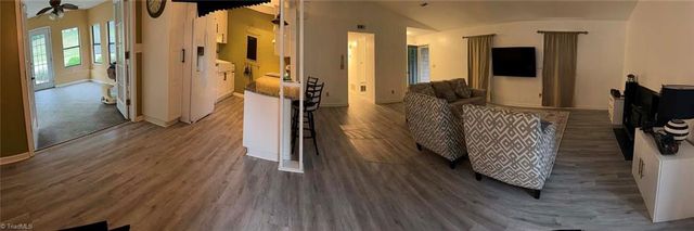 2807 Lamroc Road, Greensboro, NC 27407