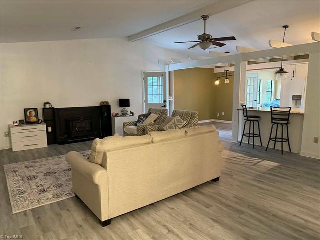 2807 Lamroc Road, Greensboro, NC 27407