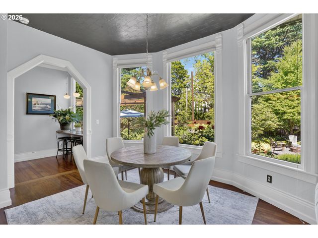 712 E 28TH St, Vancouver, WA 98663