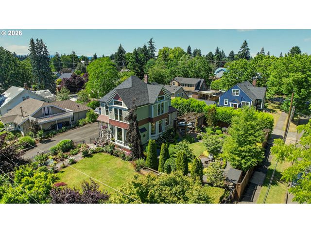 712 E 28TH St, Vancouver, WA 98663