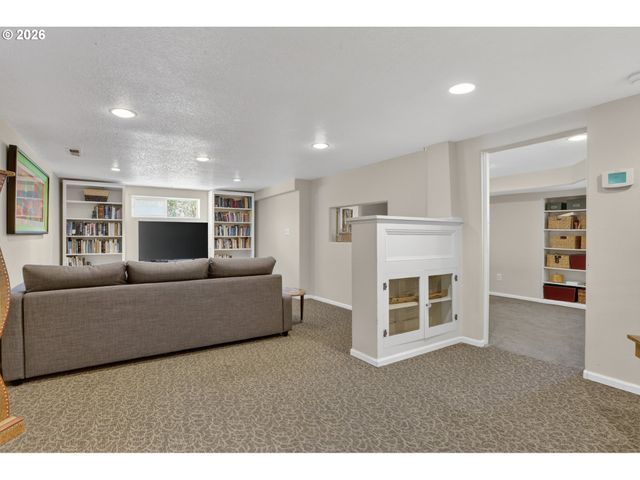 712 E 28TH St, Vancouver, WA 98663