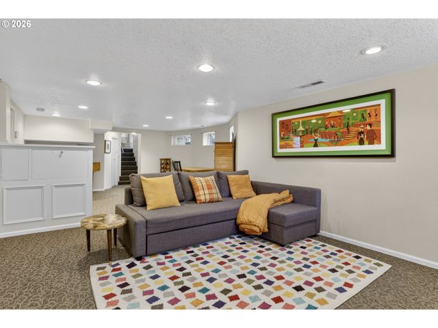 712 E 28TH St, Vancouver, WA 98663