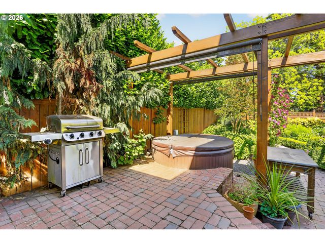 712 E 28TH St, Vancouver, WA 98663