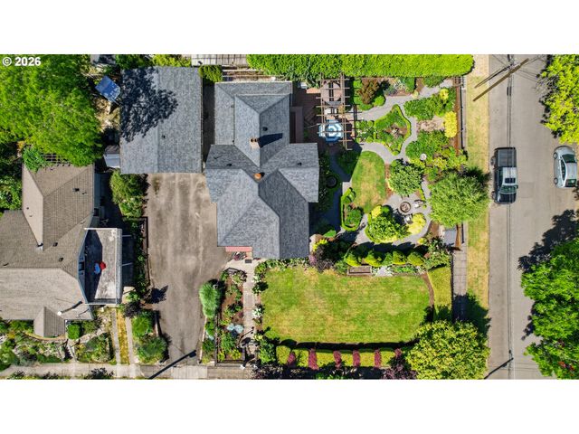 712 E 28TH St, Vancouver, WA 98663
