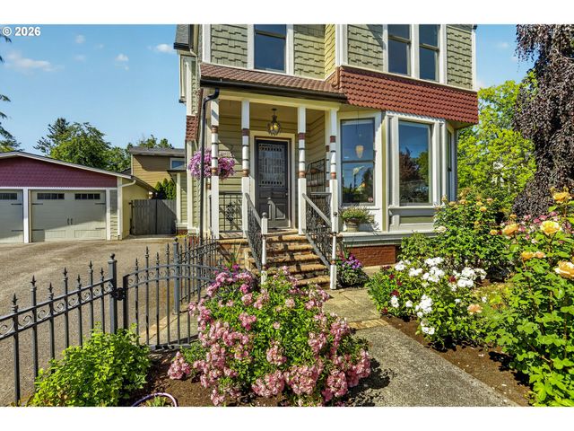 712 E 28TH St, Vancouver, WA 98663