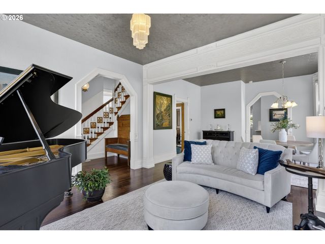 712 E 28TH St, Vancouver, WA 98663