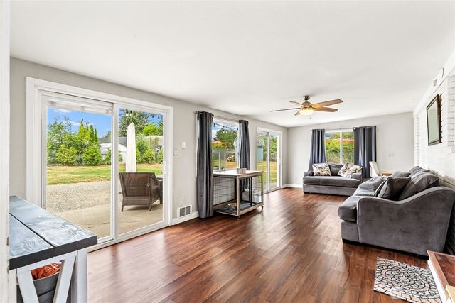 11005 Morning Side Drive E, Puyallup, WA 98372