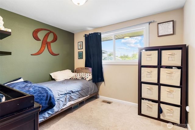11005 Morning Side Drive E, Puyallup, WA 98372
