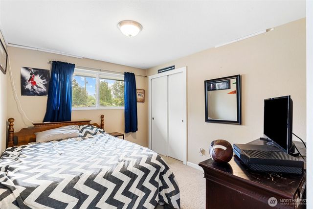 11005 Morning Side Drive E, Puyallup, WA 98372
