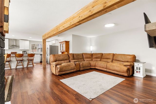 11005 Morning Side Drive E, Puyallup, WA 98372