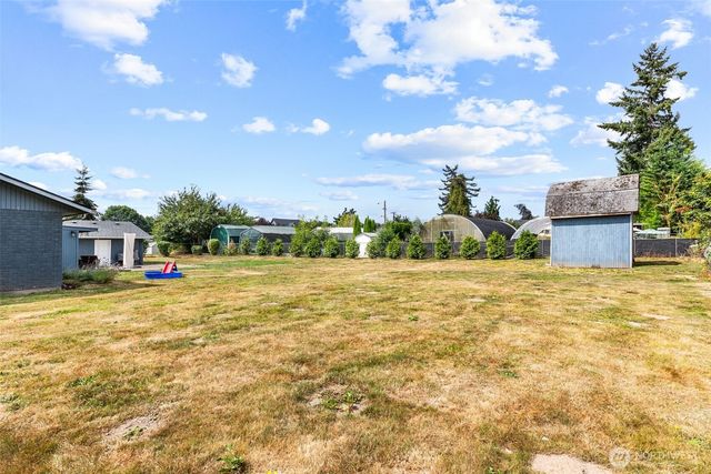 11005 Morning Side Drive E, Puyallup, WA 98372