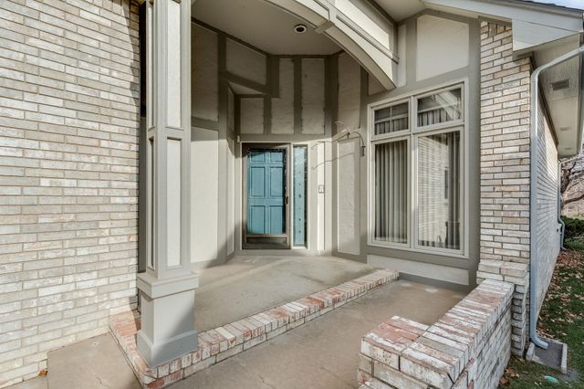 2422 N Morning Dew St, Wichita, KS 67205