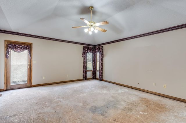 2422 N Morning Dew St, Wichita, KS 67205