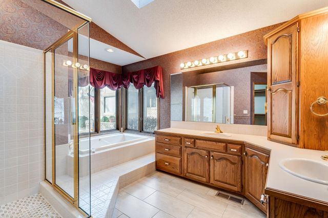 2422 N Morning Dew St, Wichita, KS 67205