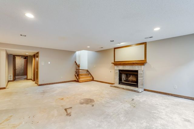 2422 N Morning Dew St, Wichita, KS 67205