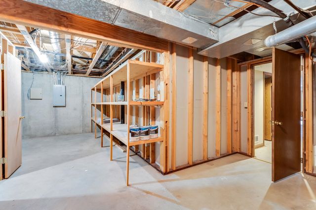 2422 N Morning Dew St, Wichita, KS 67205