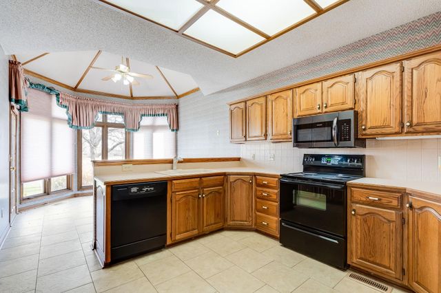 2422 N Morning Dew St, Wichita, KS 67205