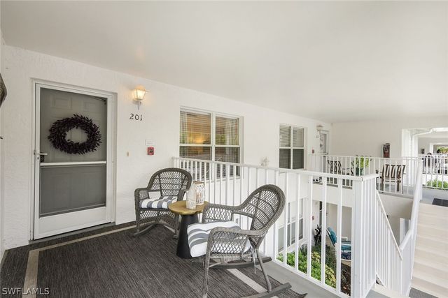 1100 Sarah Jean CIR A201, Naples, FL 34110