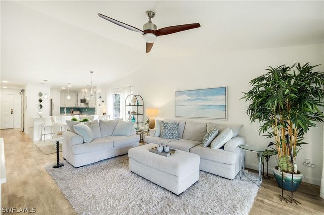 1100 Sarah Jean CIR A201, Naples, FL 34110