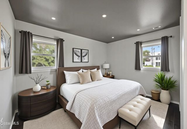 5 Woodland Court, Saratoga Springs, NY 12866