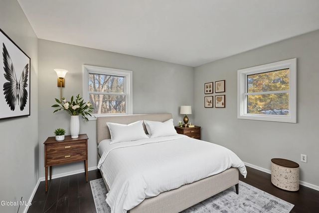 5 Woodland Court, Saratoga Springs, NY 12866