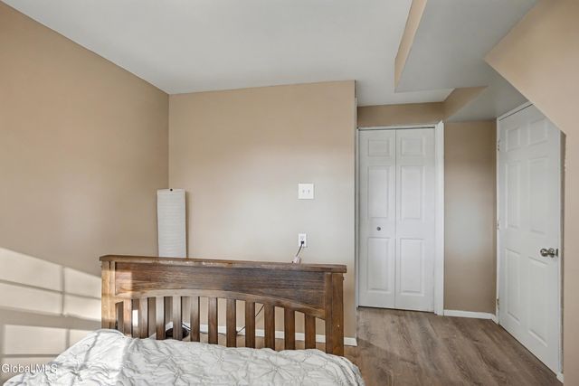 5 Woodland Court, Saratoga Springs, NY 12866