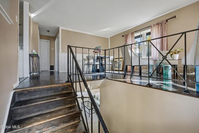 5 Woodland Court, Saratoga Springs, NY 12866