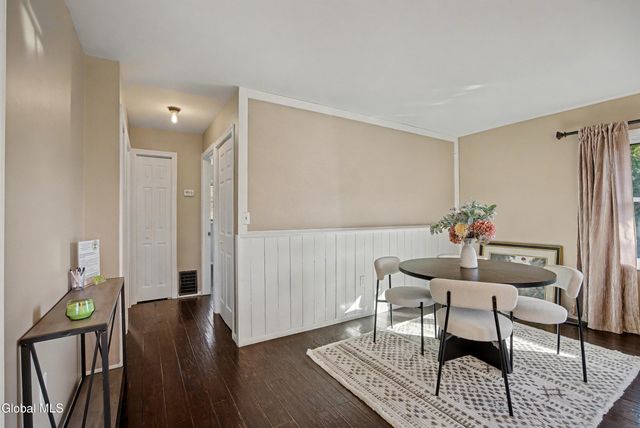 5 Woodland Court, Saratoga Springs, NY 12866