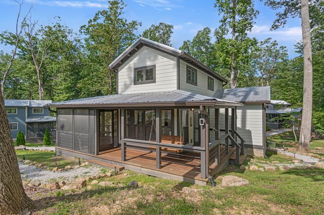 232 Waters Edge Way, Tracy City, TN 37387