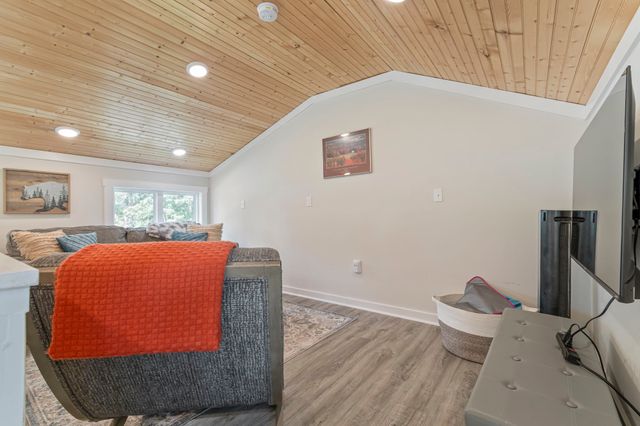 232 Waters Edge Way, Tracy City, TN 37387