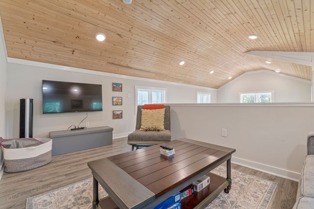 232 Waters Edge Way, Tracy City, TN 37387