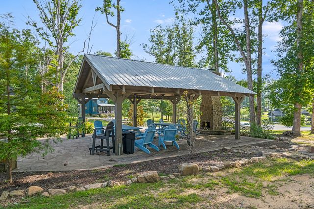 232 Waters Edge Way, Tracy City, TN 37387