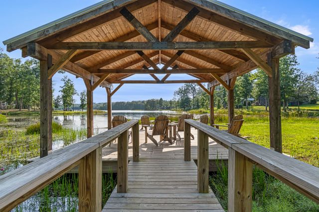 232 Waters Edge Way, Tracy City, TN 37387